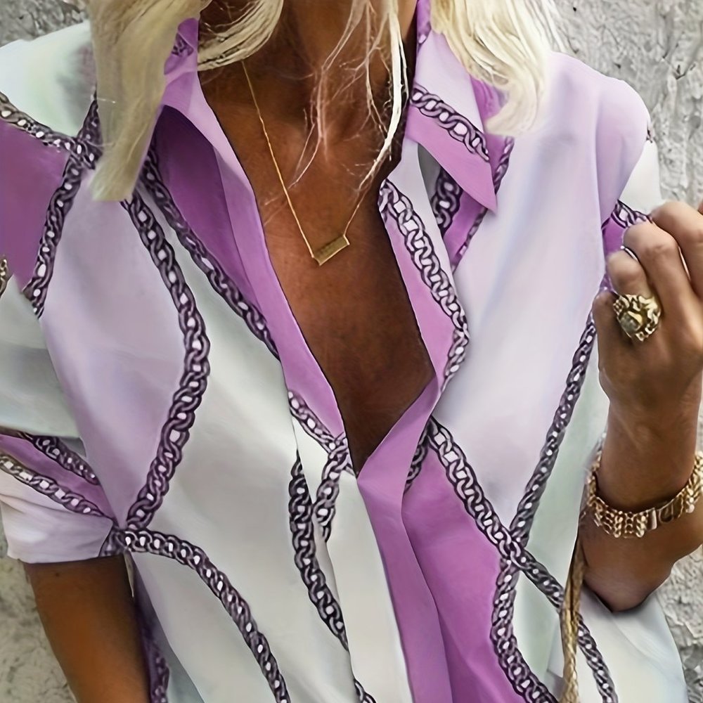 Lavender Chain Print Pullover Blouse – V-Neck Short Sleeve Top (2XL)